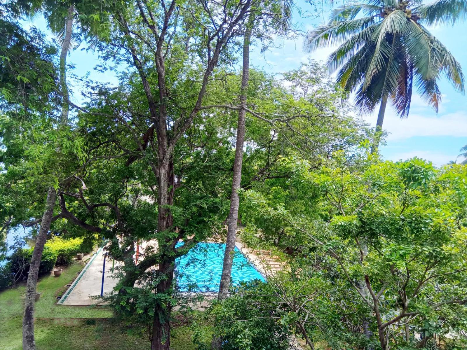Jade Green Hotel Hambantota Exteriör bild