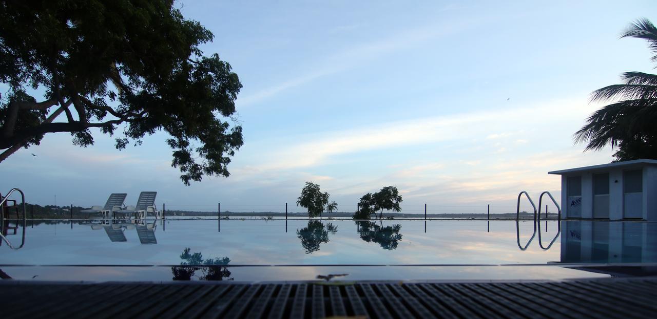 Jade Green Hotel Hambantota Exteriör bild
